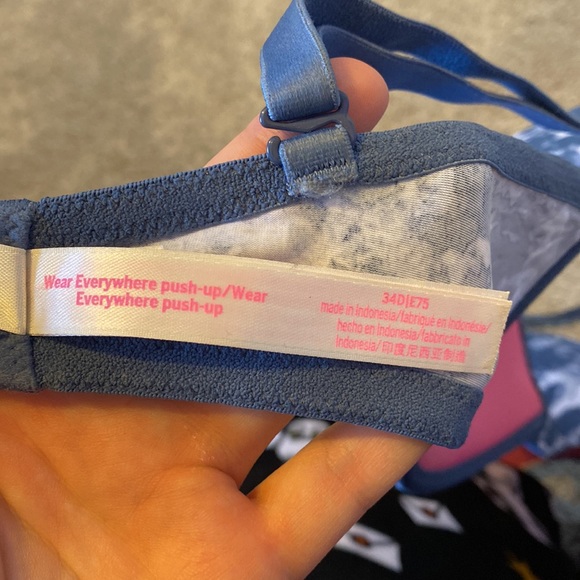 PINK Push-up Bra - Picture 2 of 5